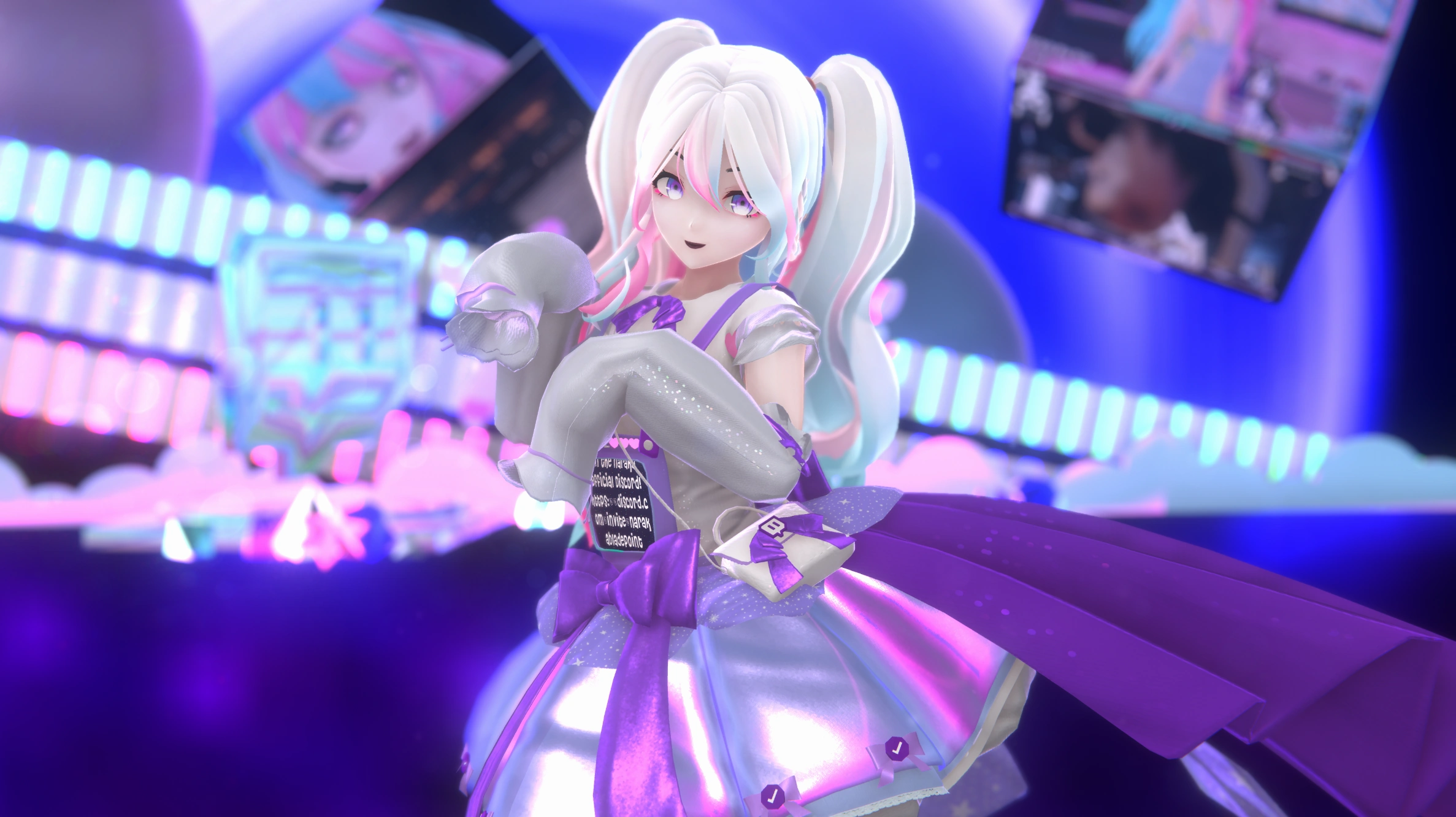 Mizu posing