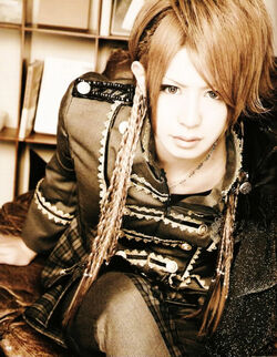 Shin (シン) | Visual Kei Wiki | Fandom Shin (シン) | Visual Kei Wiki | Fandom