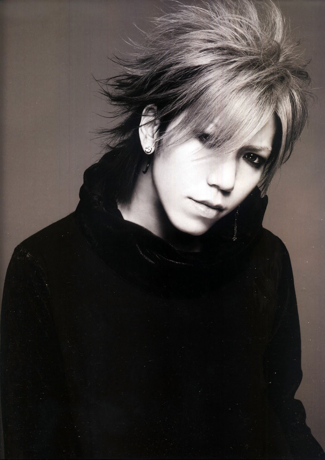 Aoi (葵) is a member of the visual kei rock band, the GazettE. 