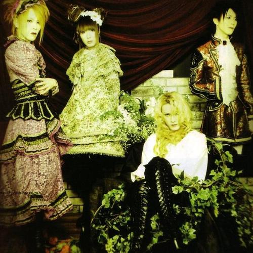 LAREINE | Visual Kei Encyclopaedia | Fandom