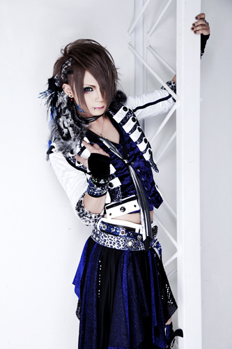 Kazuki (Royz) | Visual Kei Encyclopaedia | Fandom