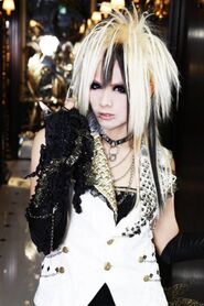 Royz 1st Single「春ノ夜ノ夢恋花火」