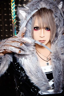 Suzuya | Wiki Visual Kei | Fandom