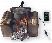 Японская компания TES NewEnergy придумала новый способ зарядки мобильных телефонов и других портативных устройств, который может быть особенно полезен в условиях стихийного бедствия или просто в дикой местности.