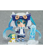 SNOW MIKU Snow Owl ver. and Yukine Nendroid