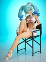 A scale figure version of the "Racing Miku: Thailand Ver." illustration.