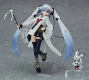A Crane Priestess and Rabbit Yukine Figurine by Good Smile Company, sold at the exhibition.
