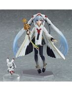 SNOW MIKU Crane Priestess ver. and Yukine figma