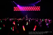 Miku performing "Musunde Hiraite Rasetsu to Mukuro" during the first day of the concert.