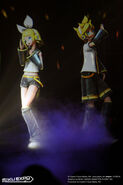 Rin and Len performing "Tsumugi Uta".