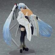 A Crane Priestess Figurine by Good Smile Company, sold at the exhibition.