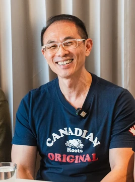 何志威