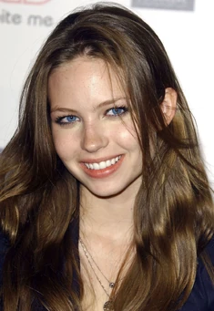 Daveigh Chase | Voice Actors from the world Wikia | Fandom
