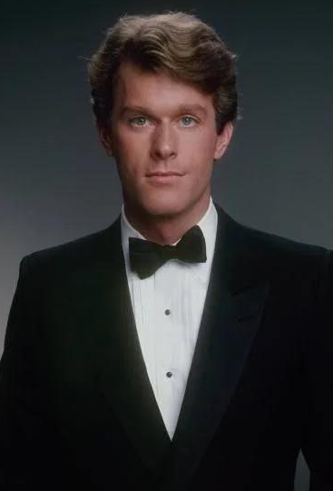Kevin Conroy (Actor) Biography, Age, Height, Wife, Girlfriend, Family, Wiki,  Career, Net Worth & More » HindiQueries