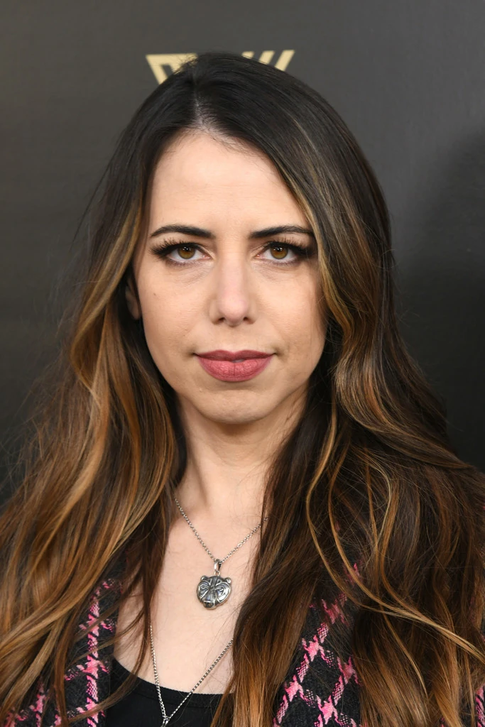 Laura Bailey, Everything Entertainment Fanon Wiki