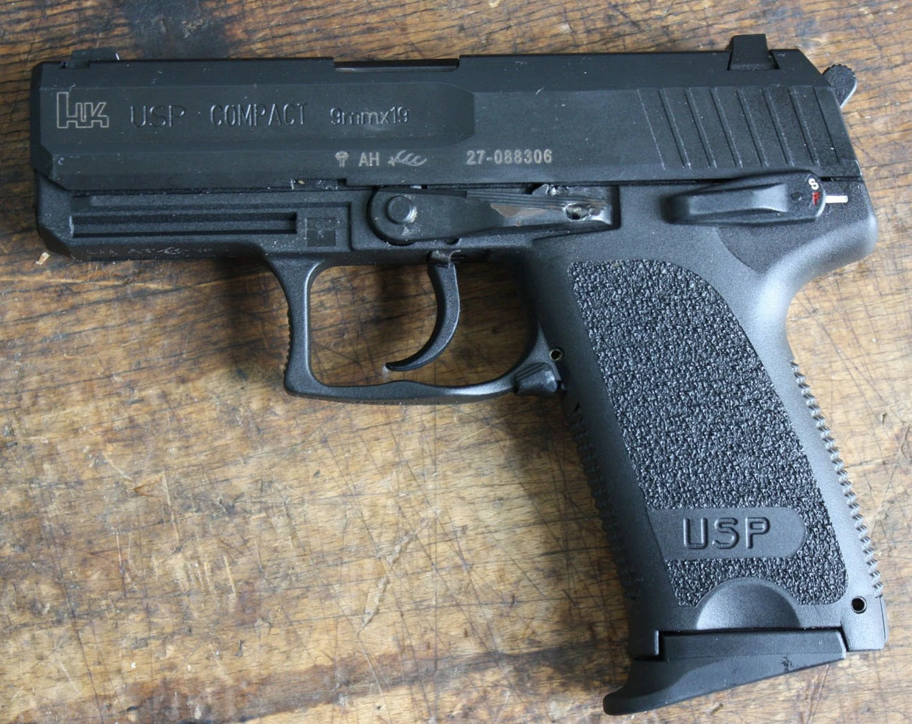 トイガン HECKLER&KOCH USP Heckler & Koch / Umarex H&K USP Tactical Full Size CO2 Gas