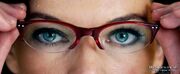 Alice utilizes Ada's sunglasses