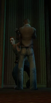 El Turbio (de espaldas) a punto de ser asesinado