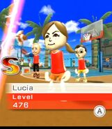 Lucía and her teammates, Fritz and Asami, in Basketball.