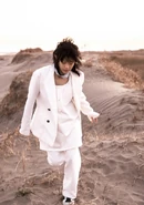 Aina-gq-0520-4.jpg (44 KB)