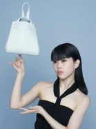 Aina-LOEWE-0222-2.jpg (62 KB) February 2022 (LOEWE)