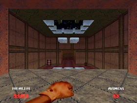 El puño tal como se ve en  el primer nivel de Doom 64.