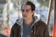 Captive 2x05 (16)