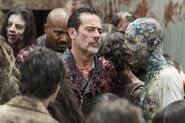 The-walking-dead-episode-805-negan-morgan-3-935