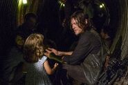 The-walking-dead-episode-808-daryl-reedus-2-935