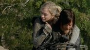 Beth and Daryl piggybackride oh so really cute