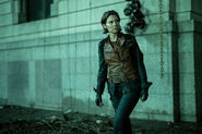 Dead City 1x01 Maggie