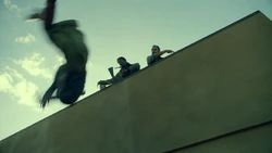 FTWD 7x12 Tower Residents Death 3.png