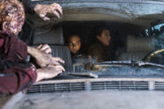 4x08 Nick and Alicia Trapped