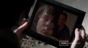 Недовольный Карл собирает вещи