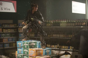 Дэрил спасается от ходячих