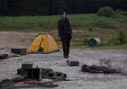 O-governador-the-walking-dead-s04e06-Live-Bait2