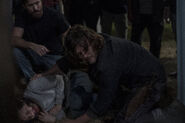 10x04 Daryl Protecting Lydia