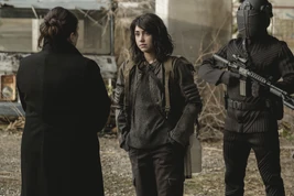 WB 2x01 Hope and Elizabeth