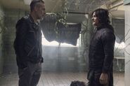 10x16 daryl & negan