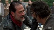 Rick and Negan S7E1