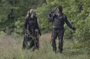 11x07 Daryl and Leah