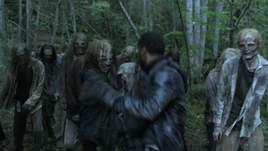 11x08 Maggie stabs Paul