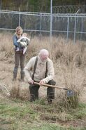 The-walking-dead-hershel-and Beth!