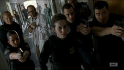 S05E08 Officers