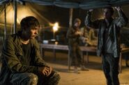 Fear-The-Walking-Dead-The-Unveiling-3x07-promotional-picture-fear-the-walking-dead-40549000-500-333