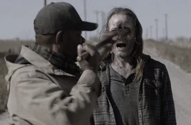 FTWDS4x01ThinSurvivorDeath