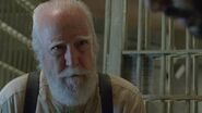 The-walking-dead-hershel-epi-4-5-530x298