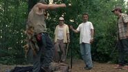 -Tell-It-to-the-Frogs-1x03-daryl-dixon-26236186-853-480