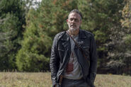 10x14 negan pissed