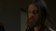 The-Walking-Dead-7.05-Go-Getters-Jesus